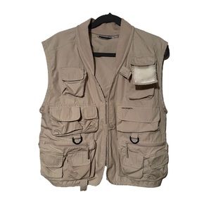QUEST FLY FISHING VEST SIZE LARGE OUTDOOR WEAR 🎣🐟